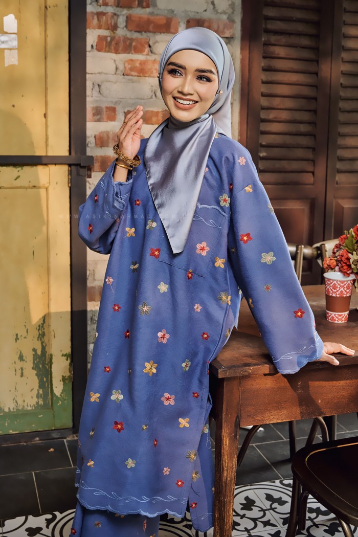 MEKAR SURI KURUNG (MSK-D2) in ASH BLUE