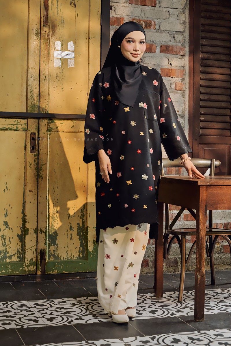 MEKAR SURI KURUNG (MSK-D2) in BLACK WHITE
