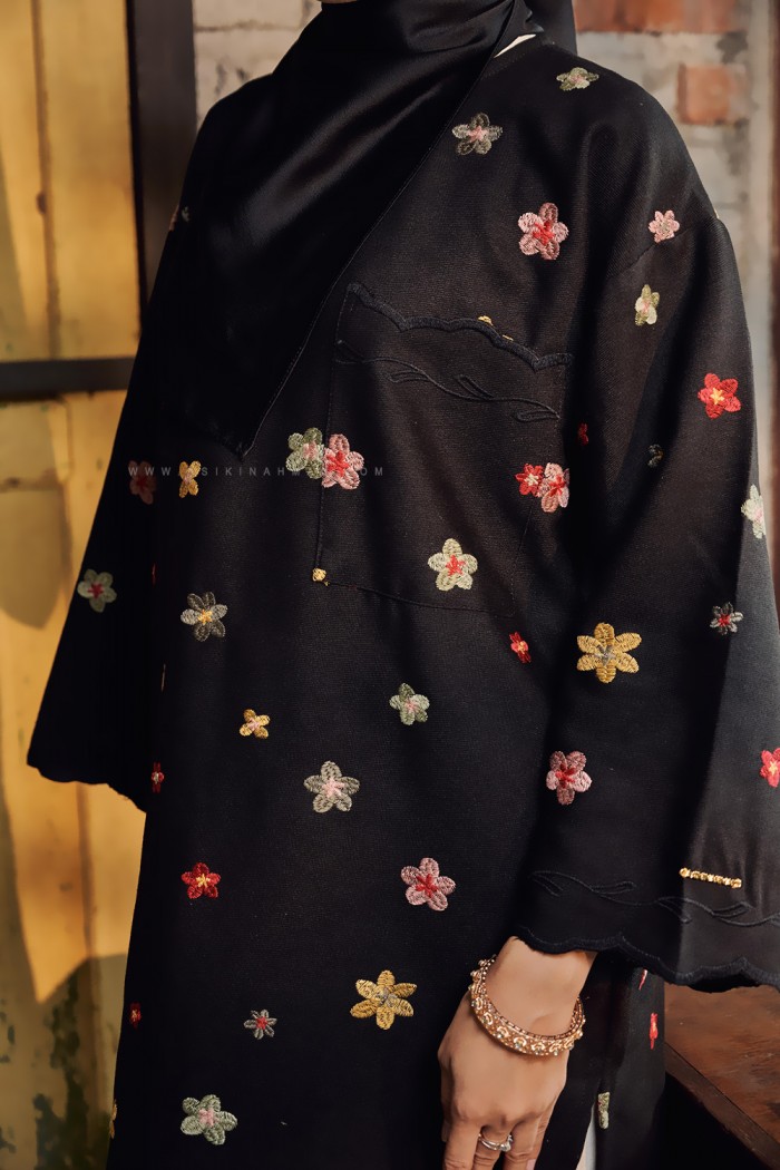 MEKAR SURI KURUNG (MSK-D2) in BLACK WHITE