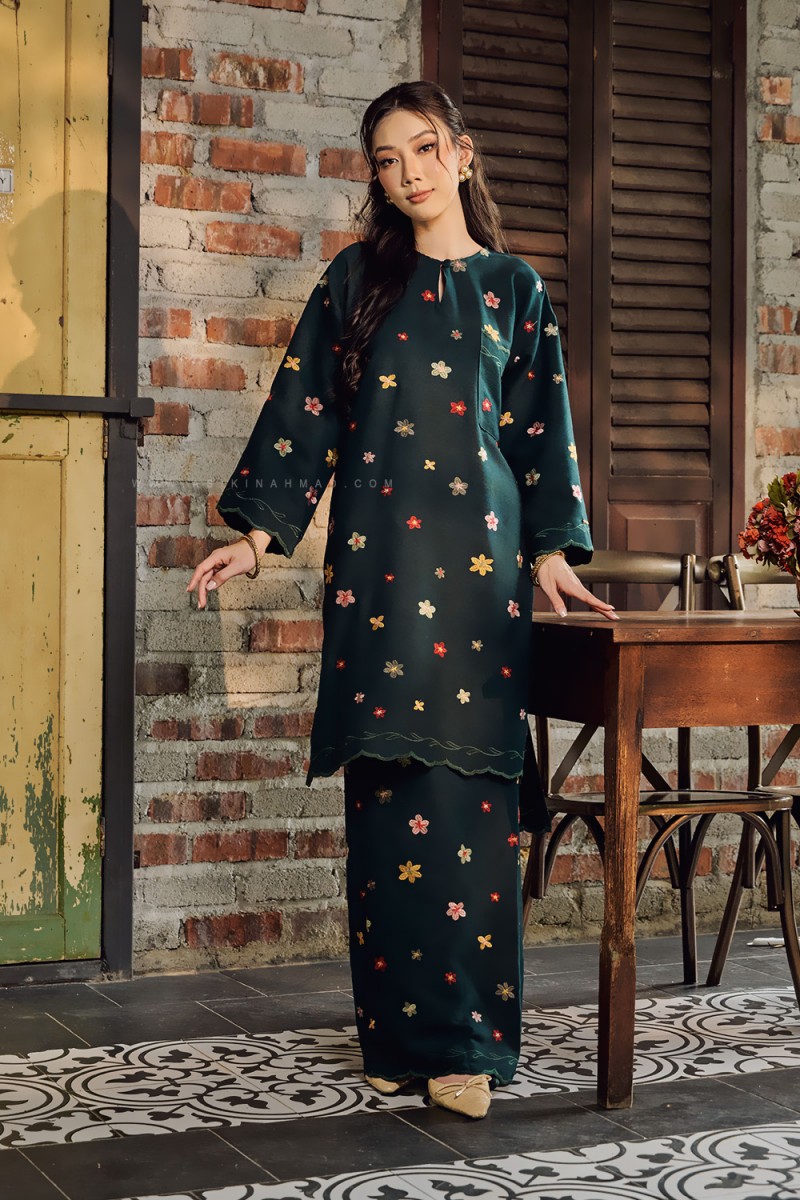 MEKAR SURI KURUNG (MSK-D2) in EMERALD