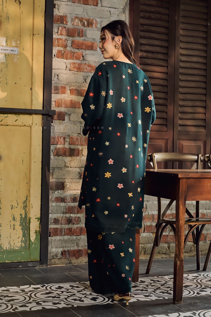 MEKAR SURI KURUNG (MSK-D2) in EMERALD