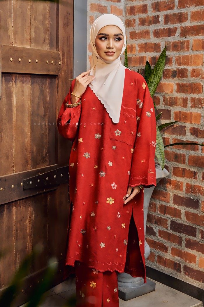 MEKAR SURI KURUNG (MSK-D2) in HOT RED
