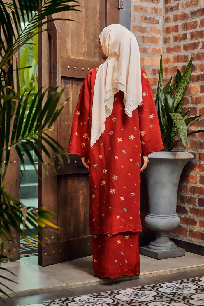 MEKAR SURI KURUNG (MSK-D2) in HOT RED