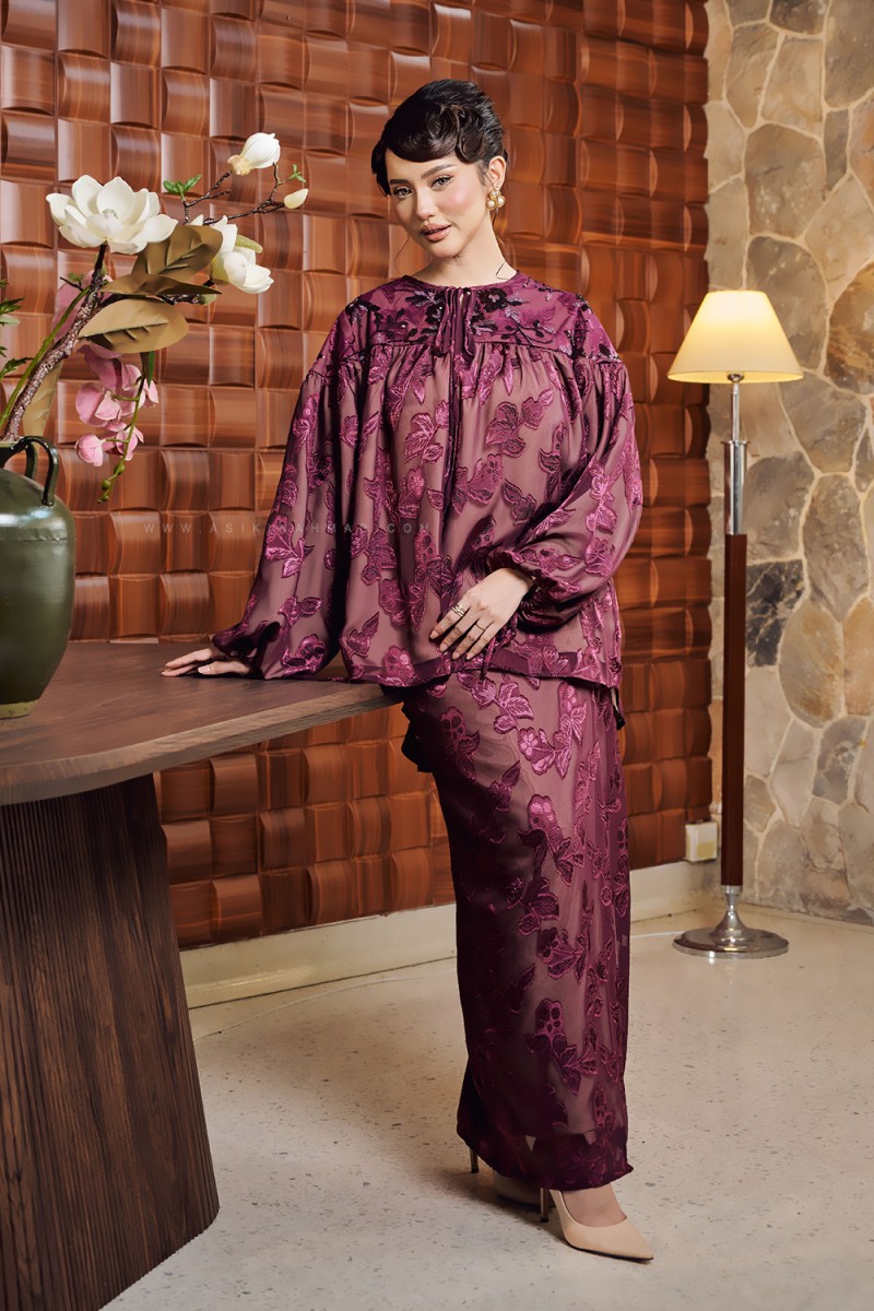 NING AYU KURUNG IN BURGUNDY
