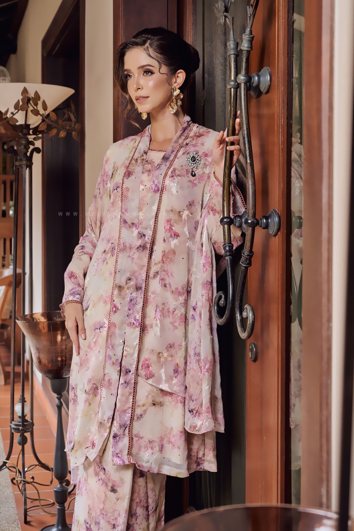 NOORMA PRINTED KEBARUNG IN PINK CREAM (BATCH 2)