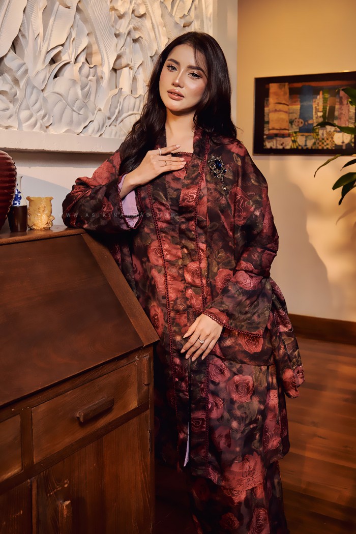 NOORMA PRINTED KEBARUNG IN RED BLACK (BATCH 2)
