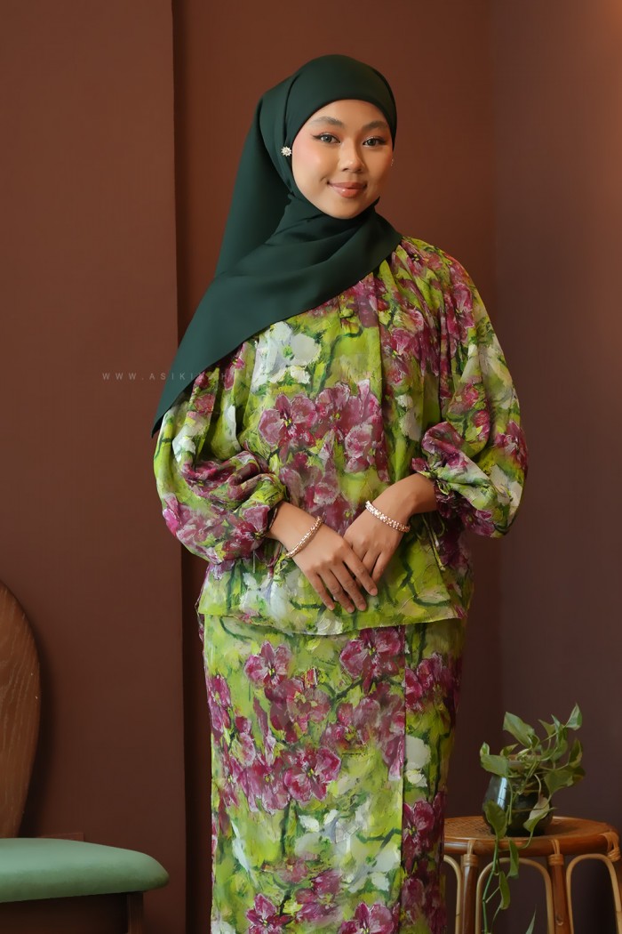 ORKID PRINTED KURUNG IN MATCHA STRAWBERRY (BATCH 2)