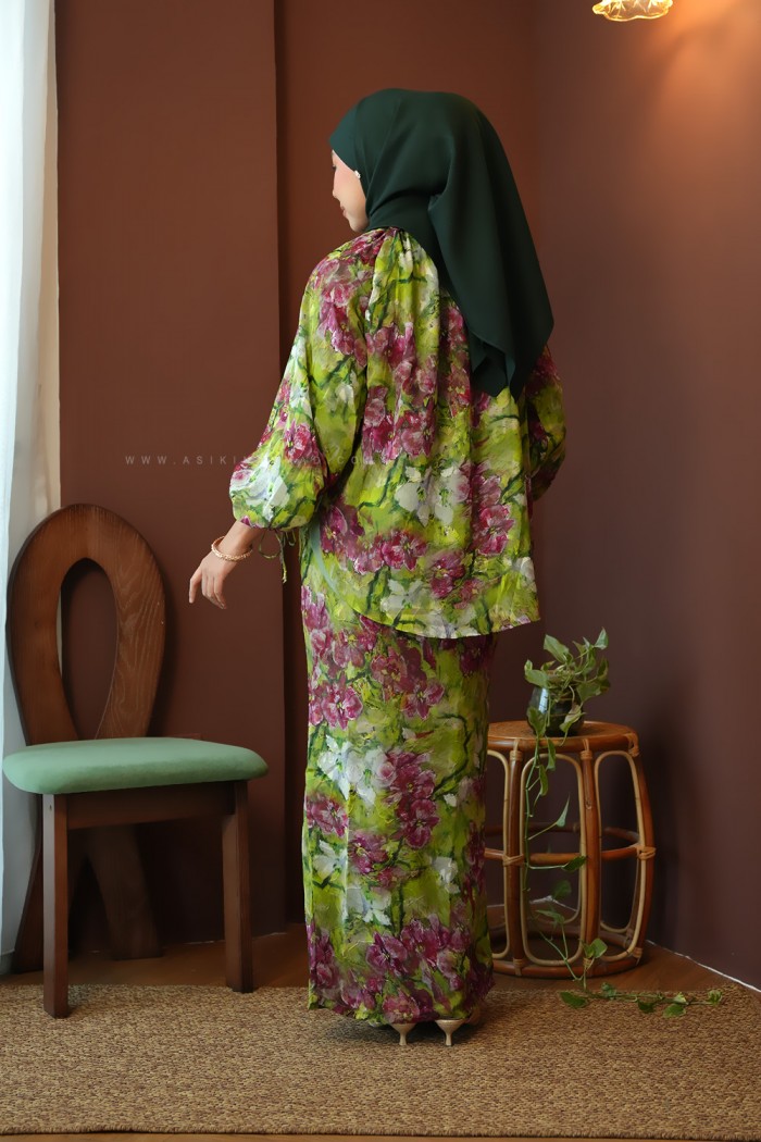 ORKID PRINTED KURUNG IN MATCHA STRAWBERRY (BATCH 2)