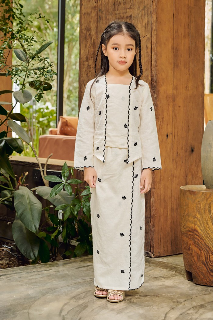 RAESA KEBAYA KIDS in WHITE BLACK