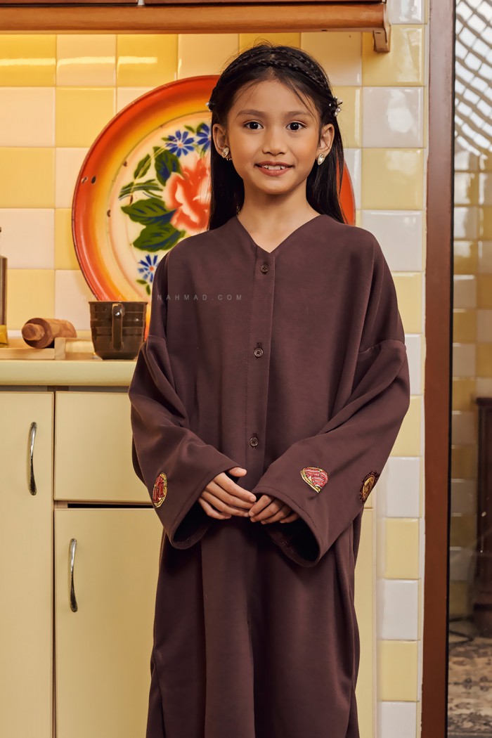 RONA DRESS KIDS IN RICH BROWN