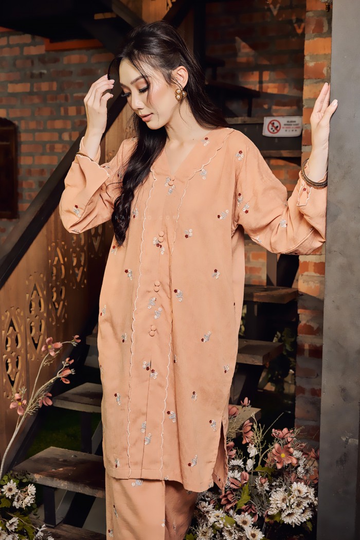 SARIMAH KURUNG SULAM in PEACH