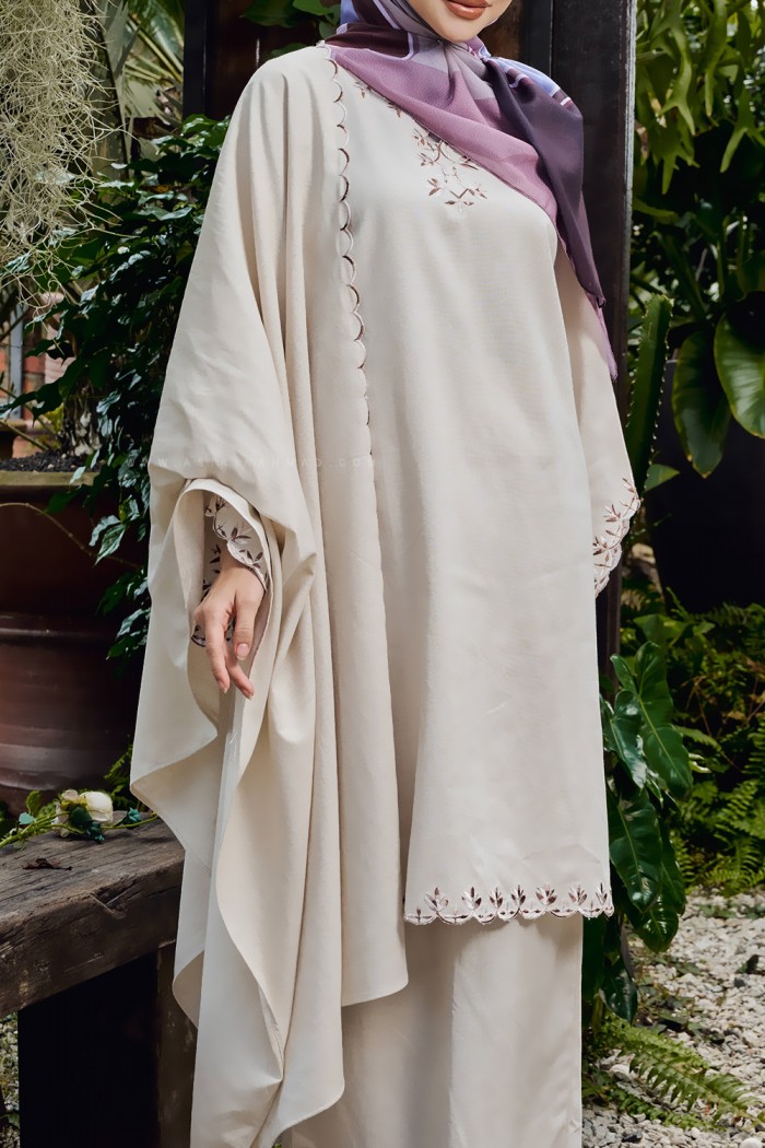 LINEN LAILA SELENDANG IN IVORY WHITE