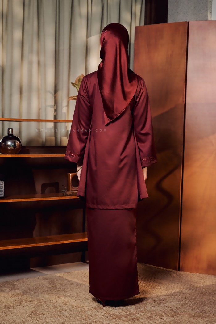 SERI MAYANG KURUNG IN MAROON