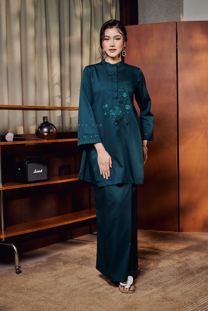 SERI MAYANG KURUNG IN TEAL GREEN