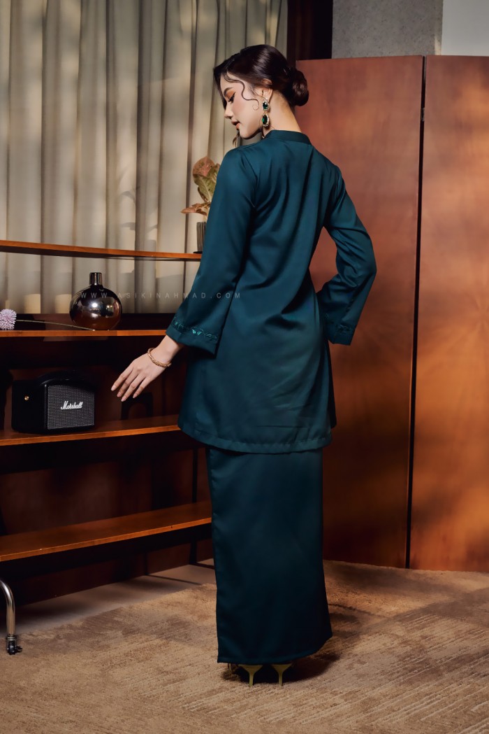 SERI MAYANG KURUNG IN TEAL GREEN