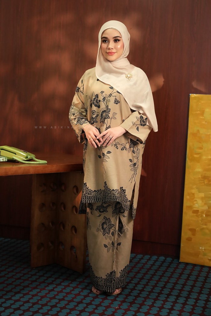 SENJA AYU KURUNG (SA001)