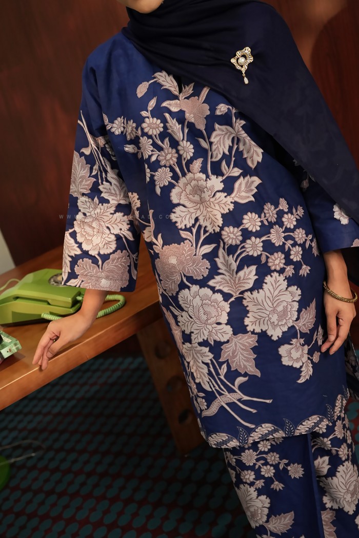 SENJA AYU KURUNG (SA002)