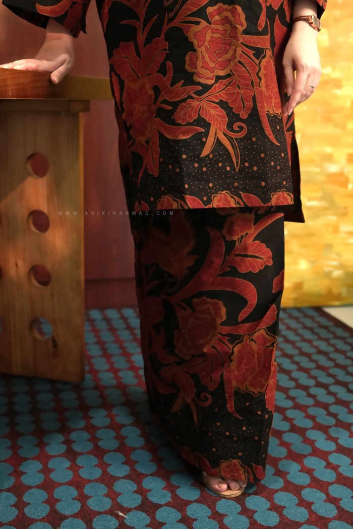 SENJA AYU KURUNG (SA004)