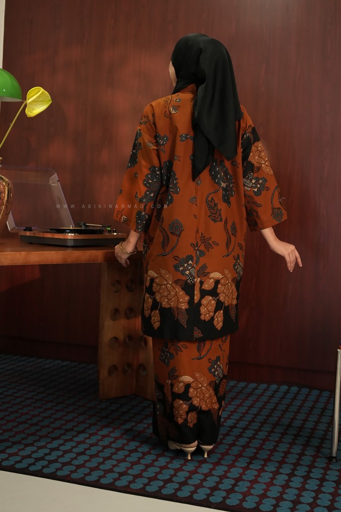 SENJA AYU KURUNG (SA005)