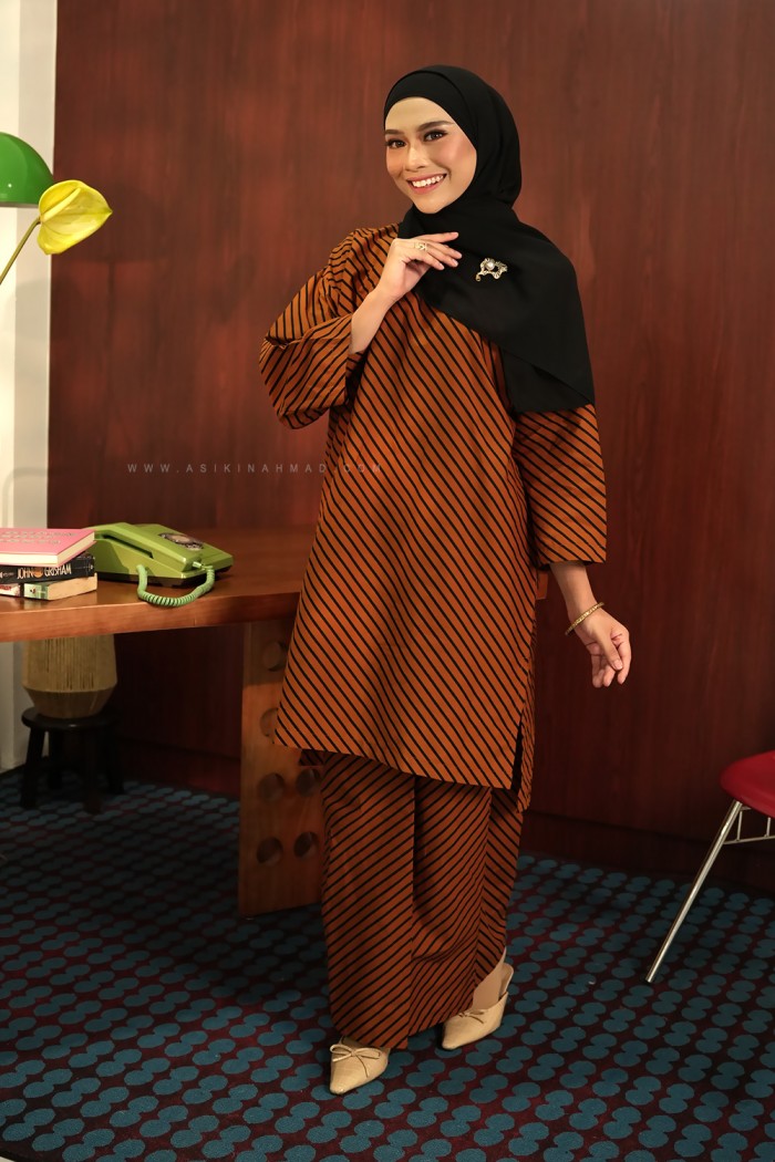 SENJA AYU KURUNG (SA009)