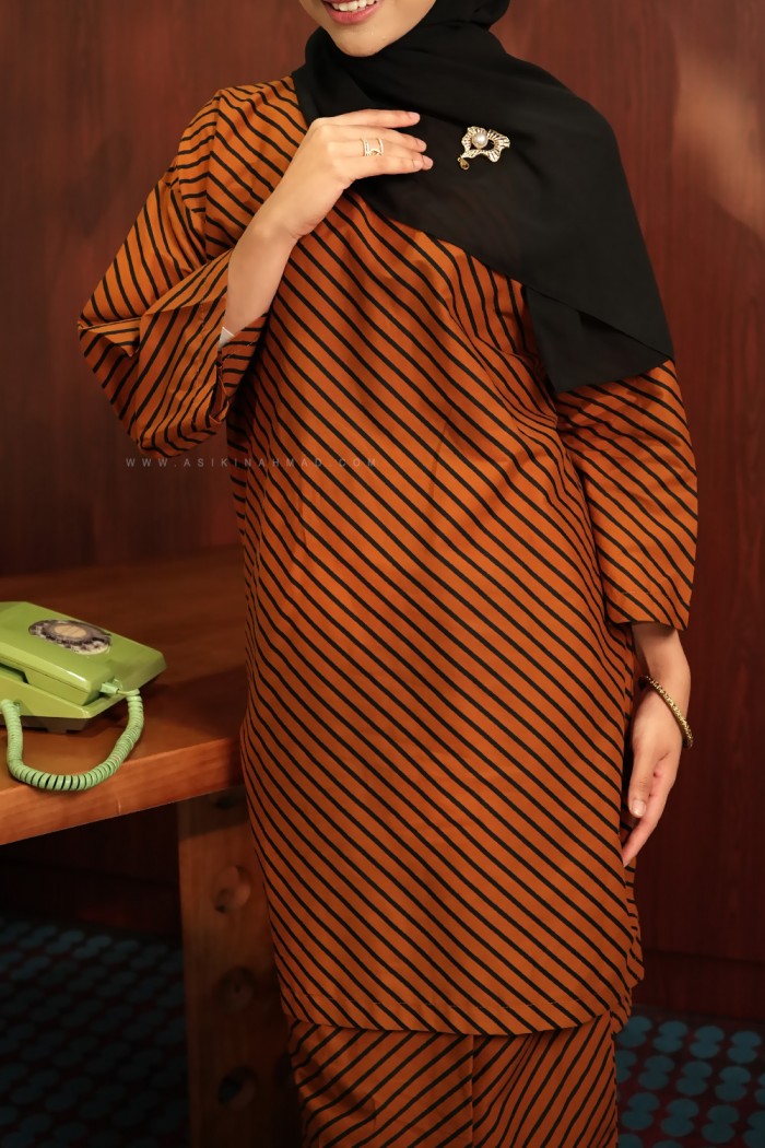 SENJA AYU KURUNG (SA009)