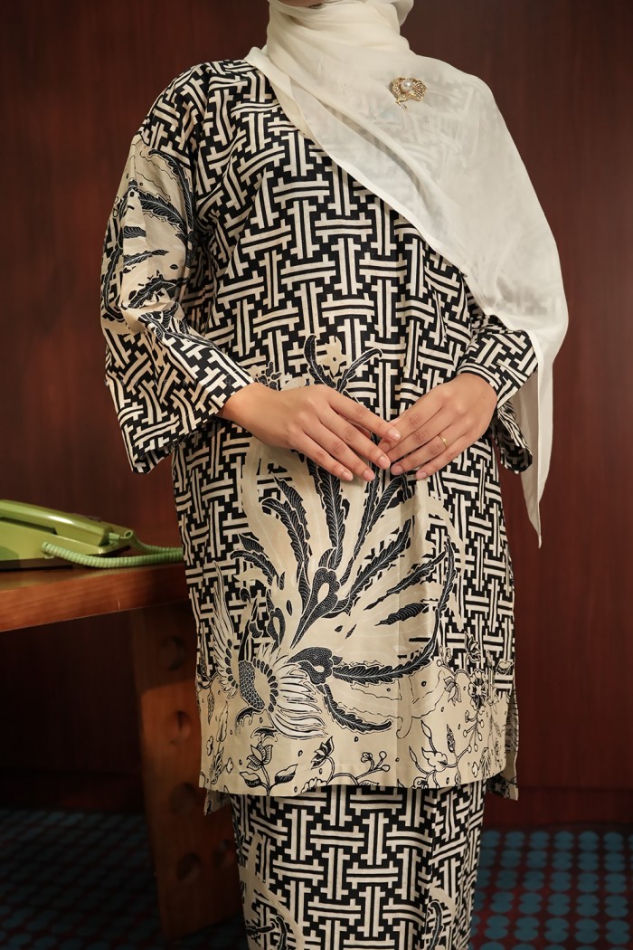 SENJA AYU KURUNG (SA012)