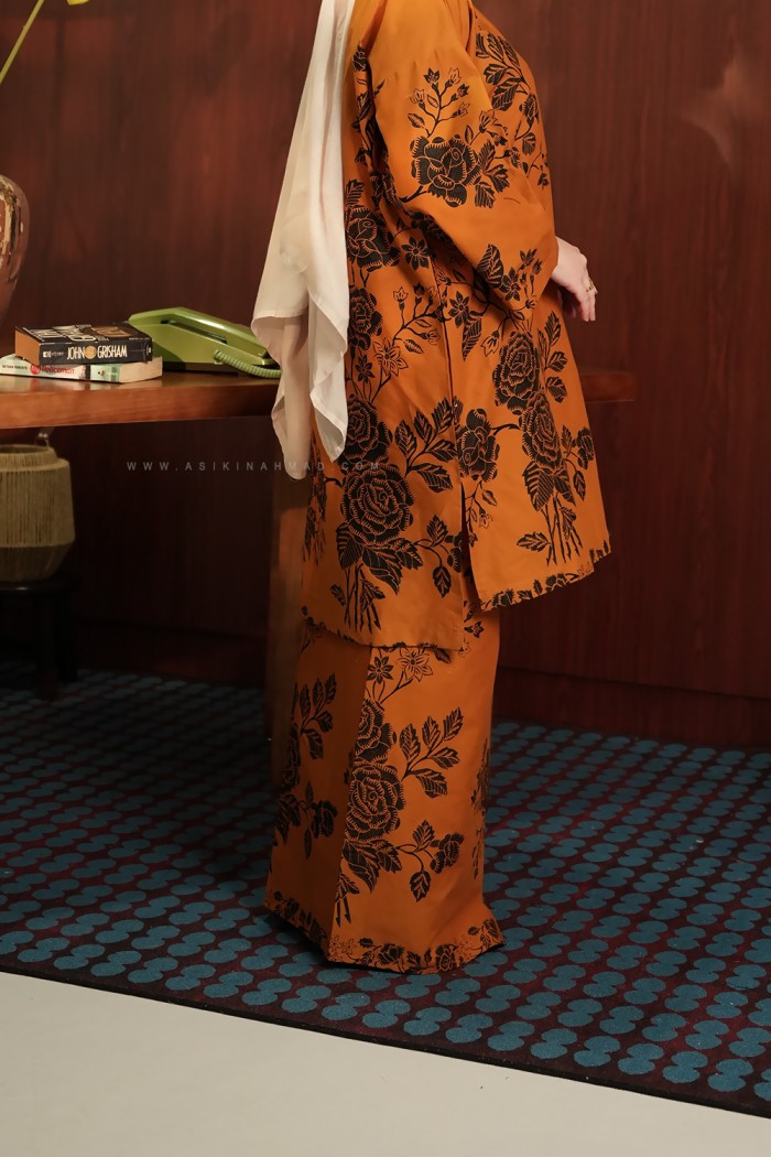 SENJA AYU KURUNG (SA013)