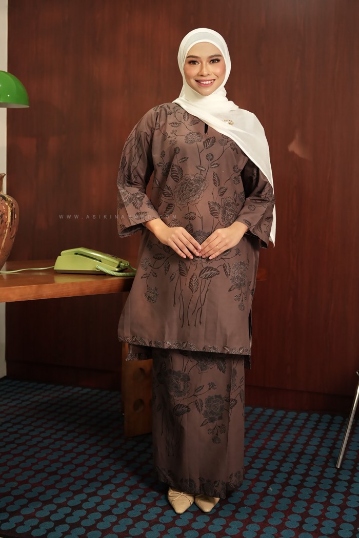 SENJA AYU KURUNG (SA017)