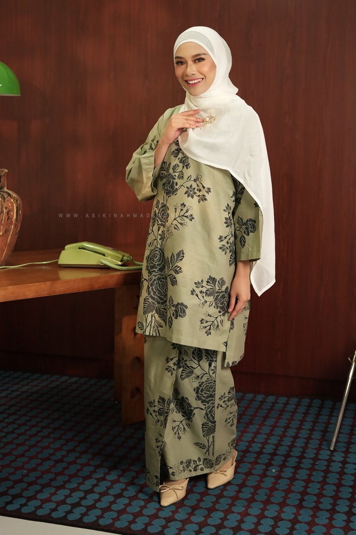 SENJA AYU KURUNG (SA021)