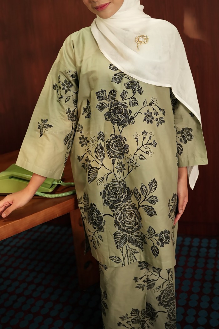 SENJA AYU KURUNG (SA021)