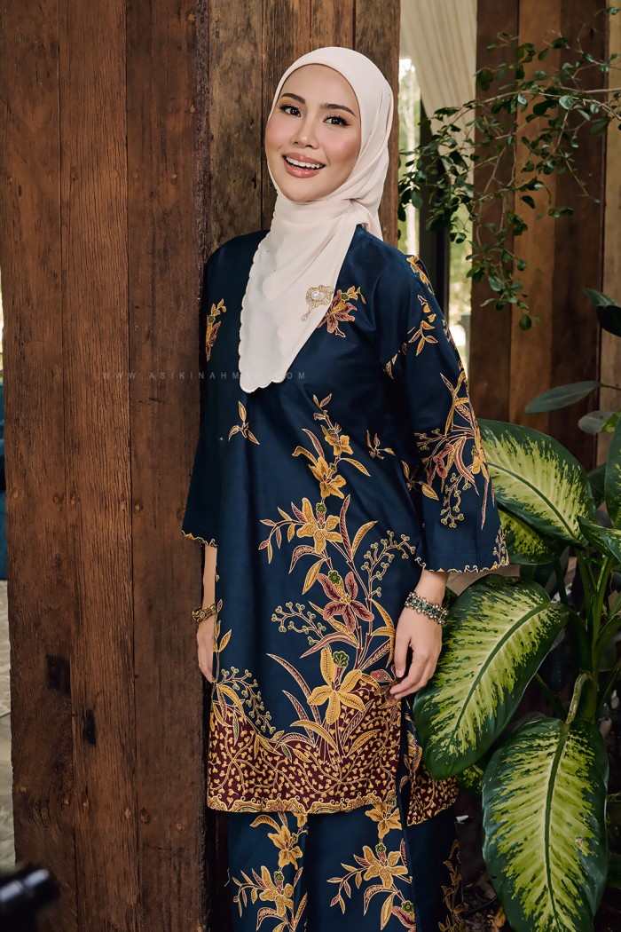 SENJA AYU KURUNG (SA024)