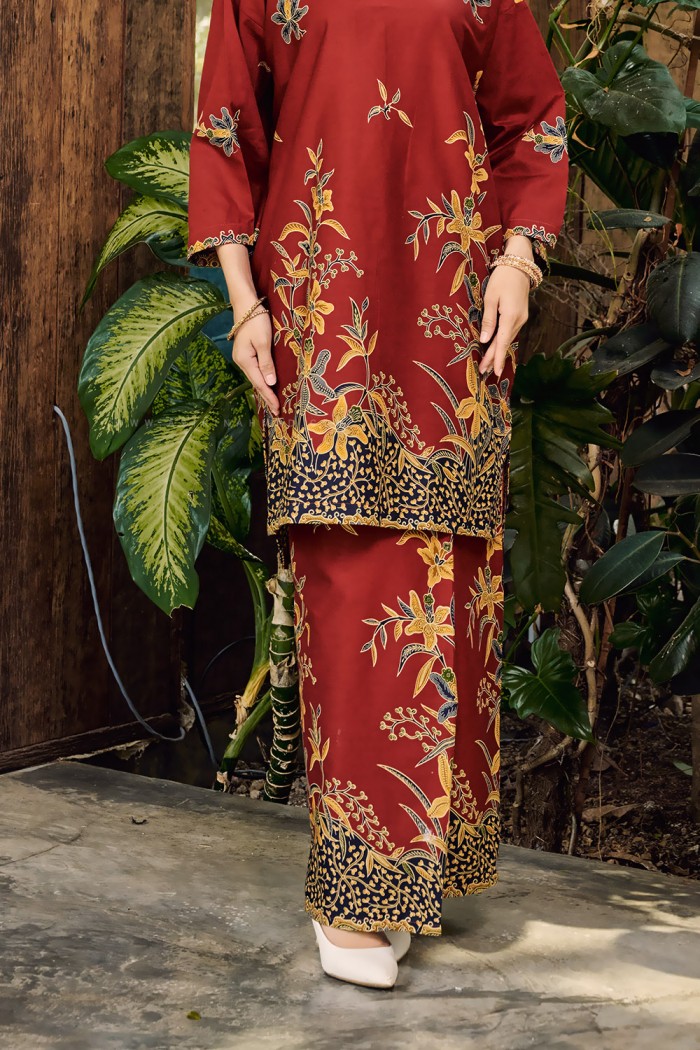 SENJA AYU KURUNG (SA025)