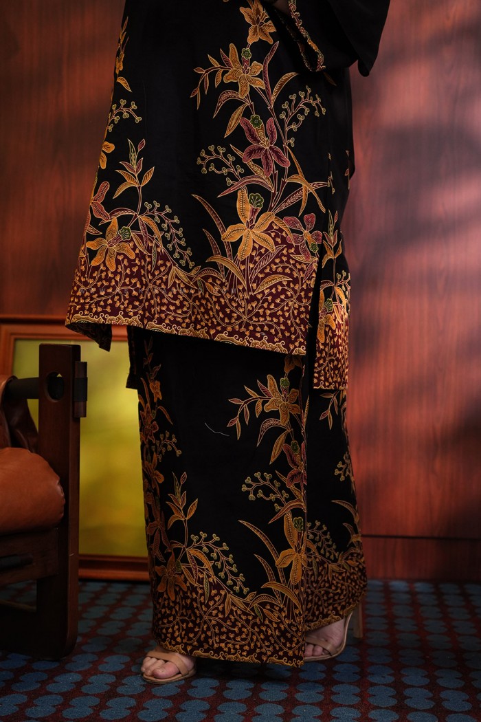SENJA AYU KURUNG (SA039)
