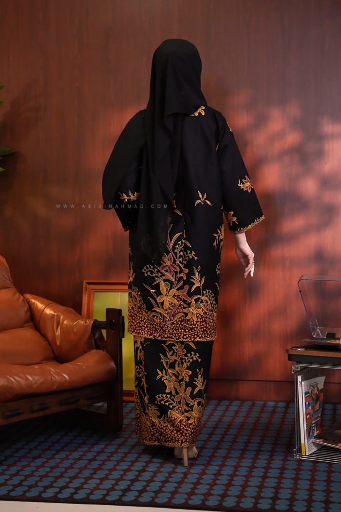 SENJA AYU KURUNG (SA039)