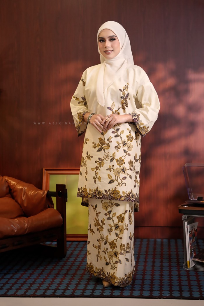 SENJA AYU KURUNG (SA051)