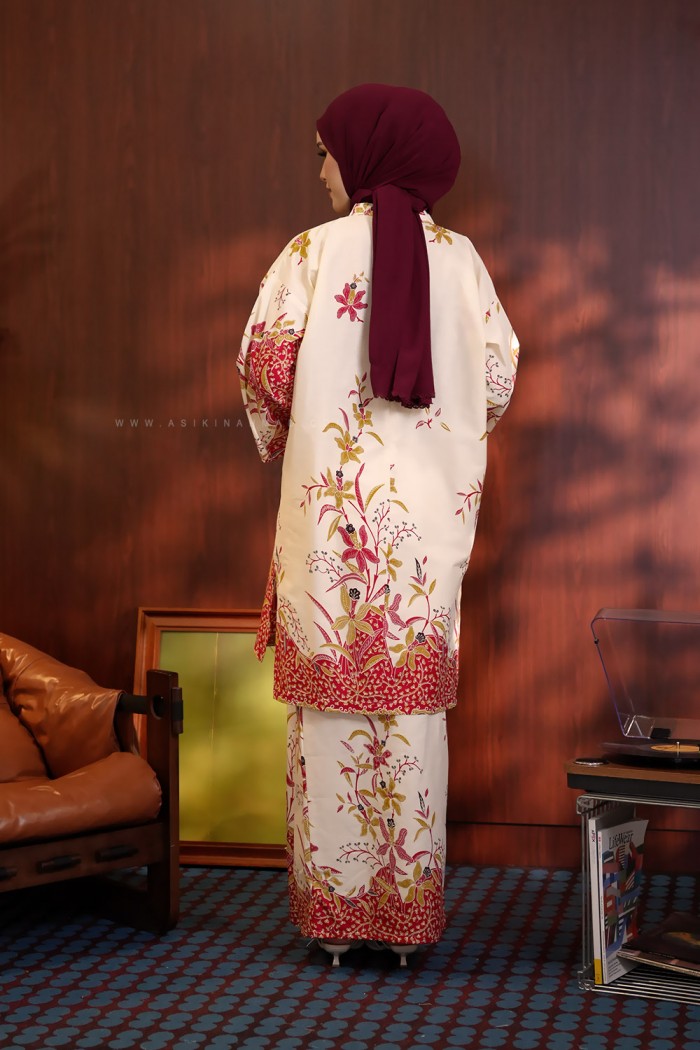 SENJA AYU KURUNG (SA052)
