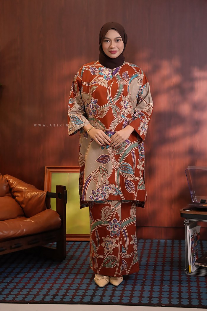 SENJA AYU KURUNG (SA053)