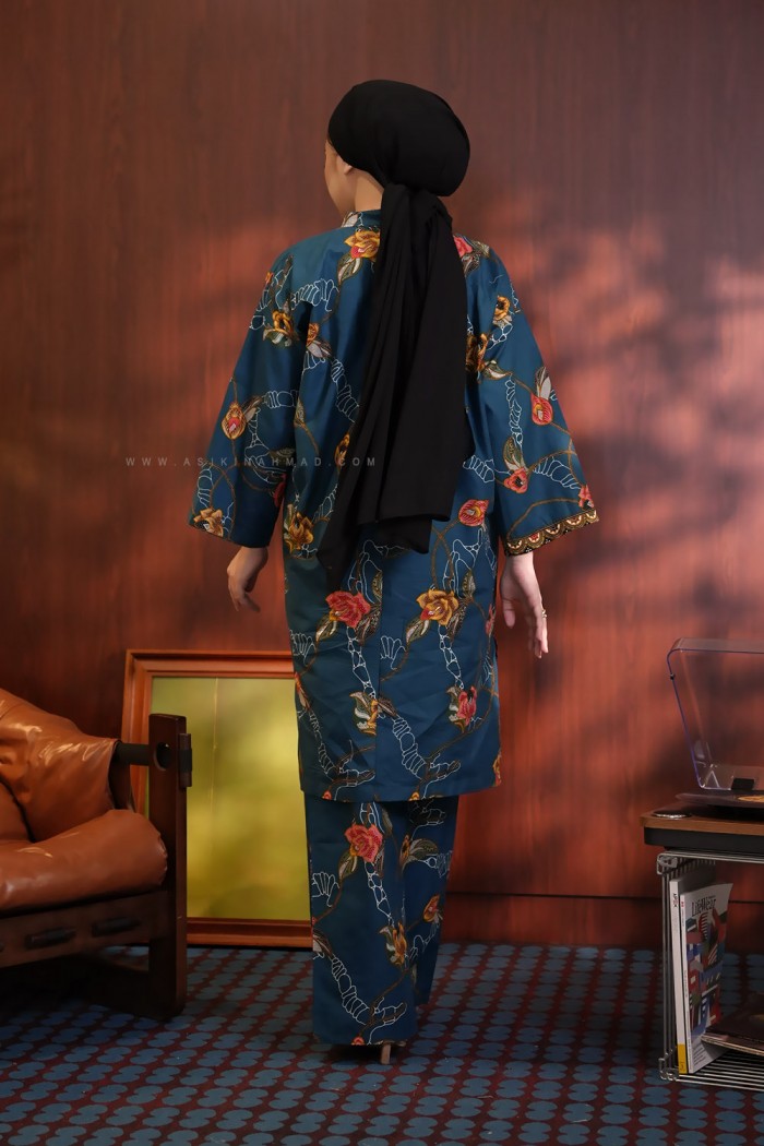 SENJA AYU KURUNG (SA054)