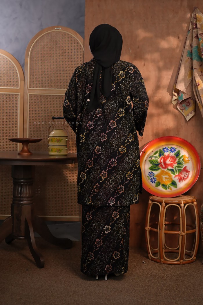 SENJA AYU KURUNG (SA058)