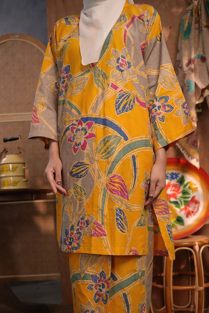 SENJA AYU KURUNG (SA063)
