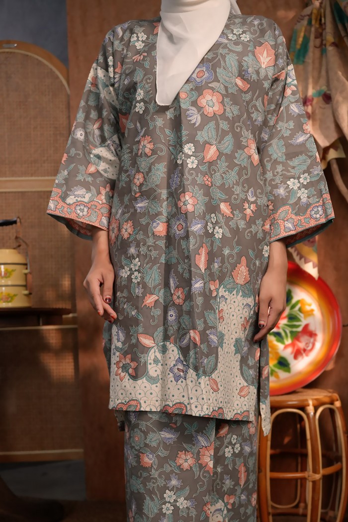 SENJA AYU KURUNG (SA066)