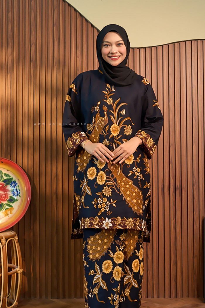 SENJA AYU KURUNG (SA068)