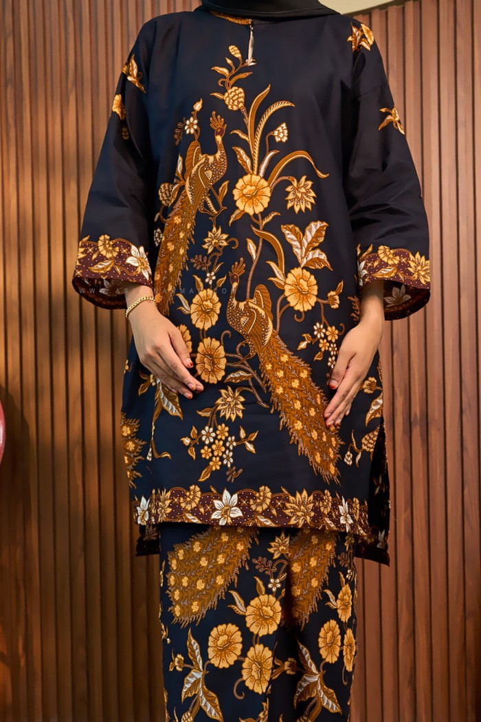 SENJA AYU KURUNG (SA068)