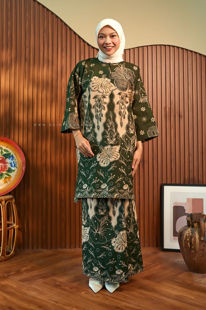 SENJA AYU KURUNG (SA069)