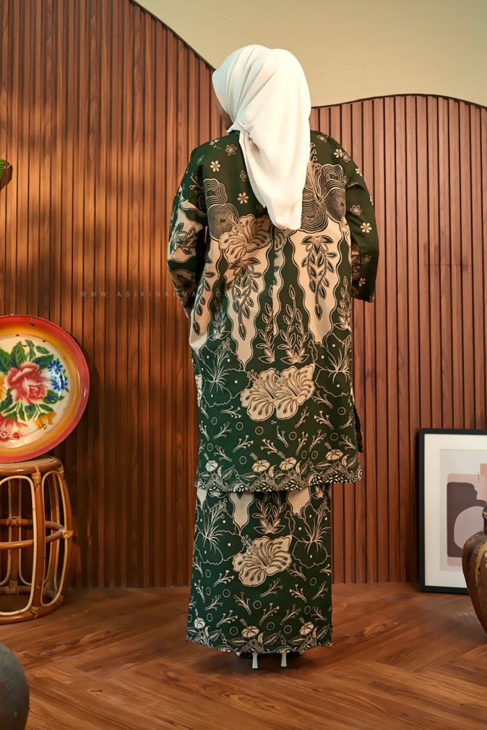 SENJA AYU KURUNG (SA069)