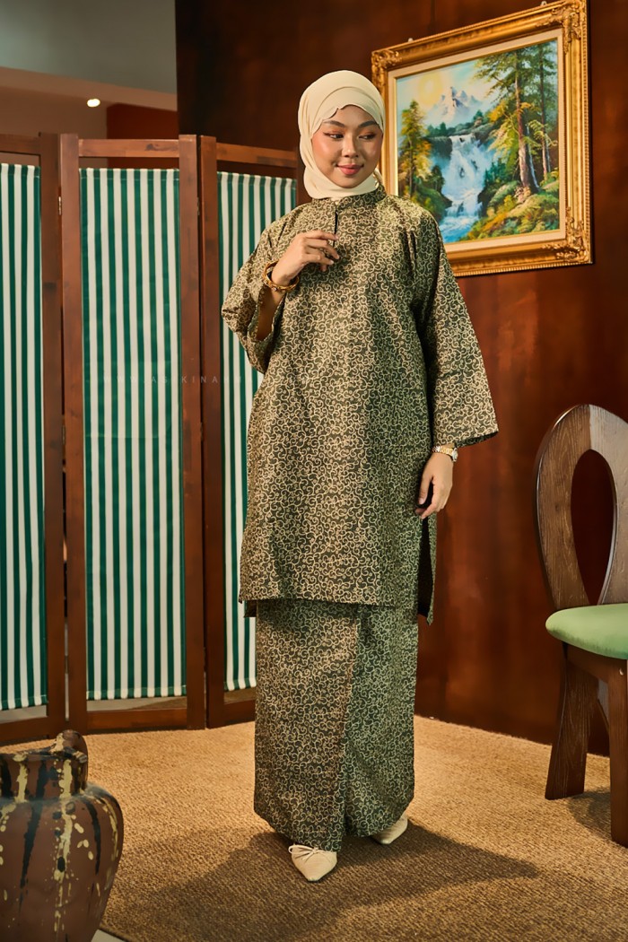 SENJA AYU KURUNG (SA074)