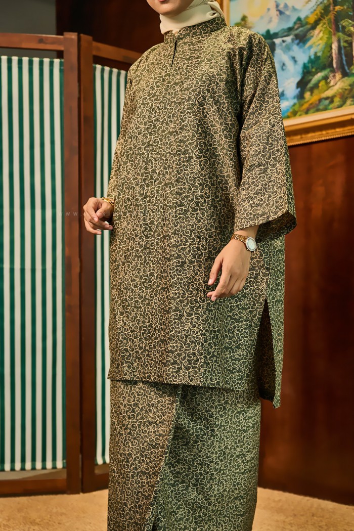SENJA AYU KURUNG (SA074)