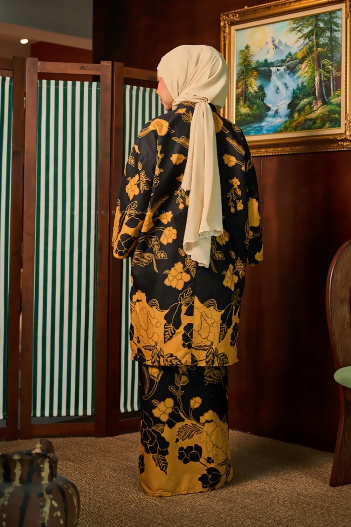 SENJA AYU KURUNG (SA076)