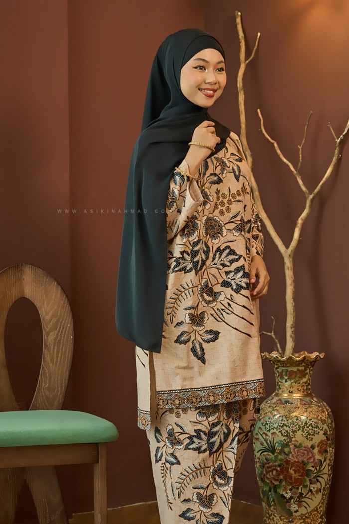 SENJA AYU KURUNG (SA077)