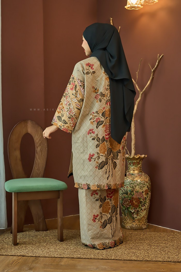 SENJA AYU KURUNG (SA078)